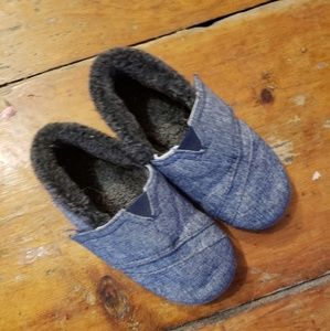 Tom's Slippers for little kids